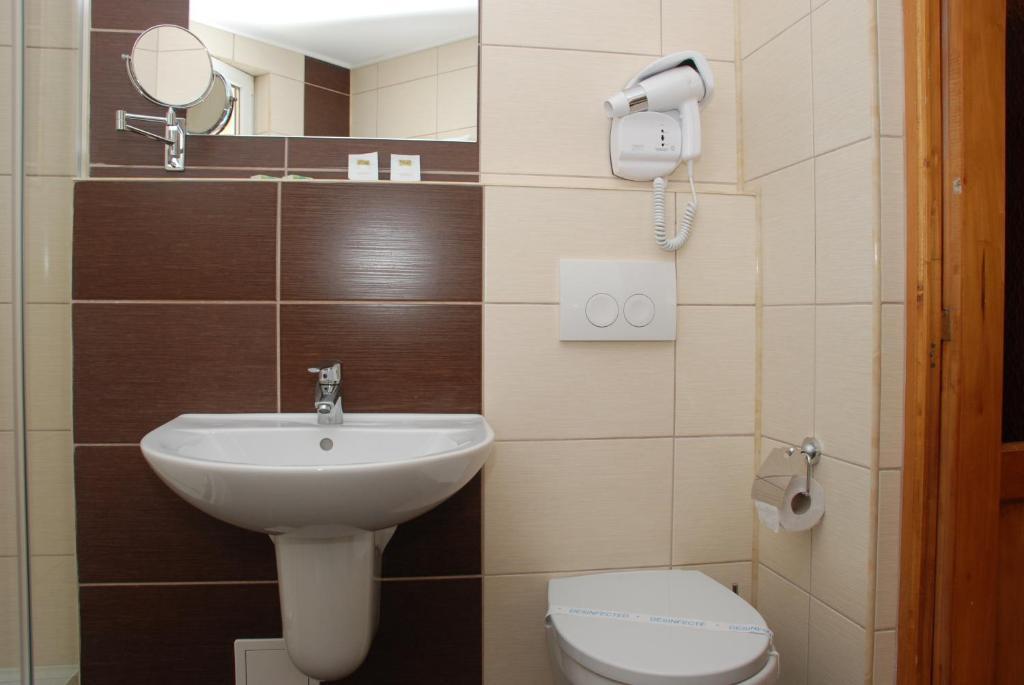 Hotel Liliacul Cluj-Napoca Zimmer foto